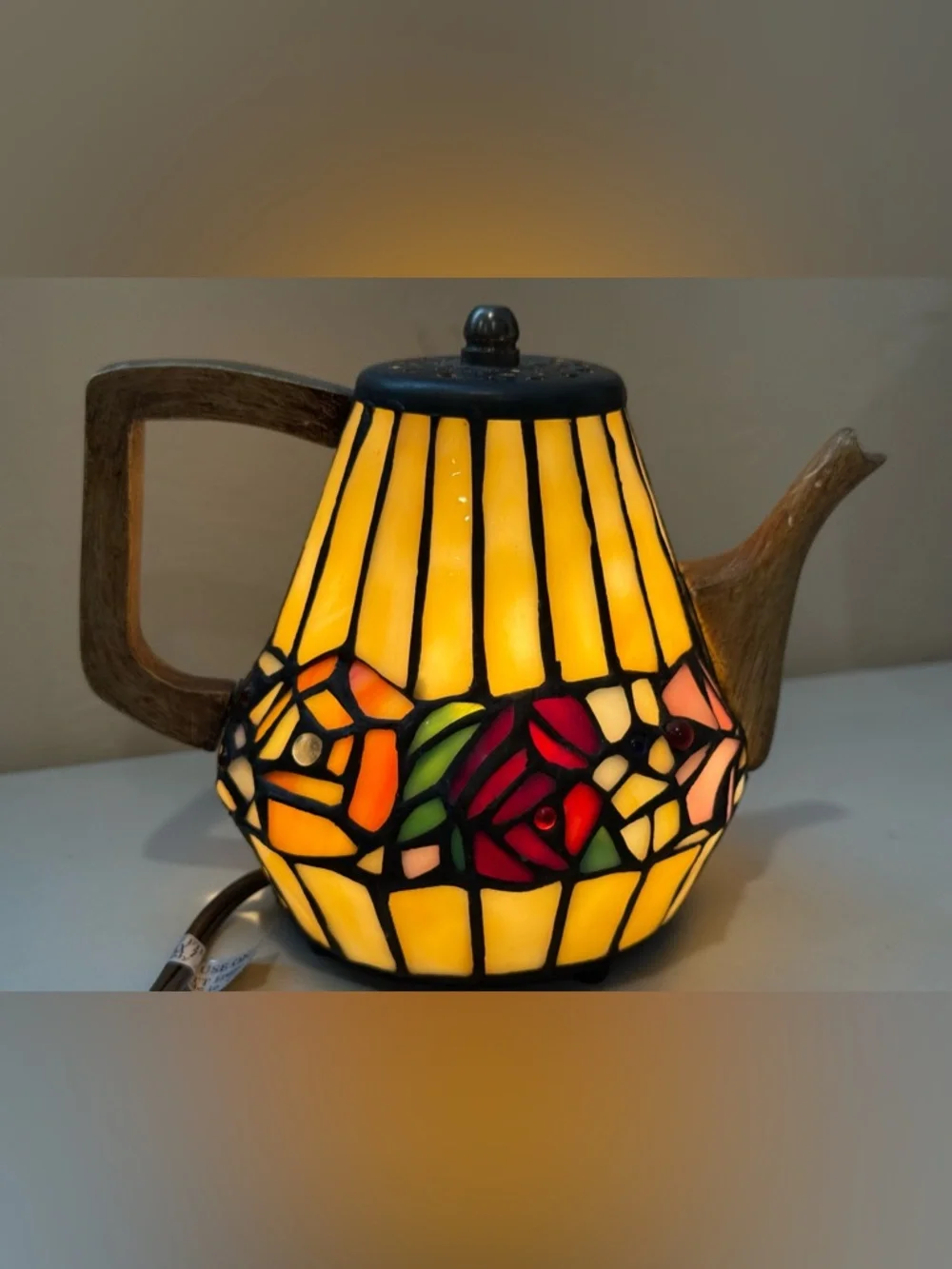 Vintage Tiffany Style Teapot Lamp Stained Glass Table Accent Lamp ~6.5”H Grandma